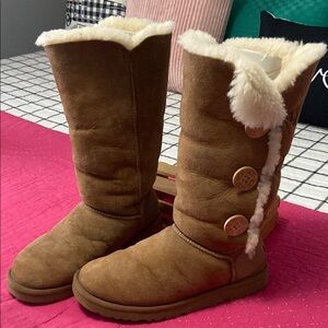 UGG Bailey Shearling-Lined Boots size 8